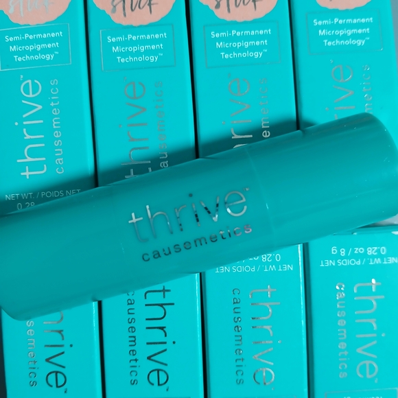 Thrive Causemetics Cream Blush Stick In OLIVIA - Picture 5 of 8